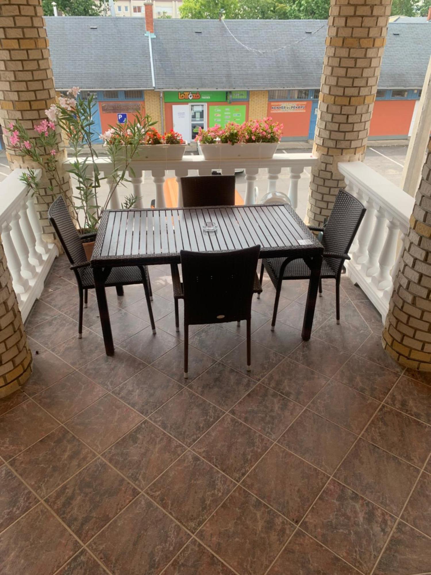 Hajdúszoboszló Agora Apartman מראה חיצוני תמונה
